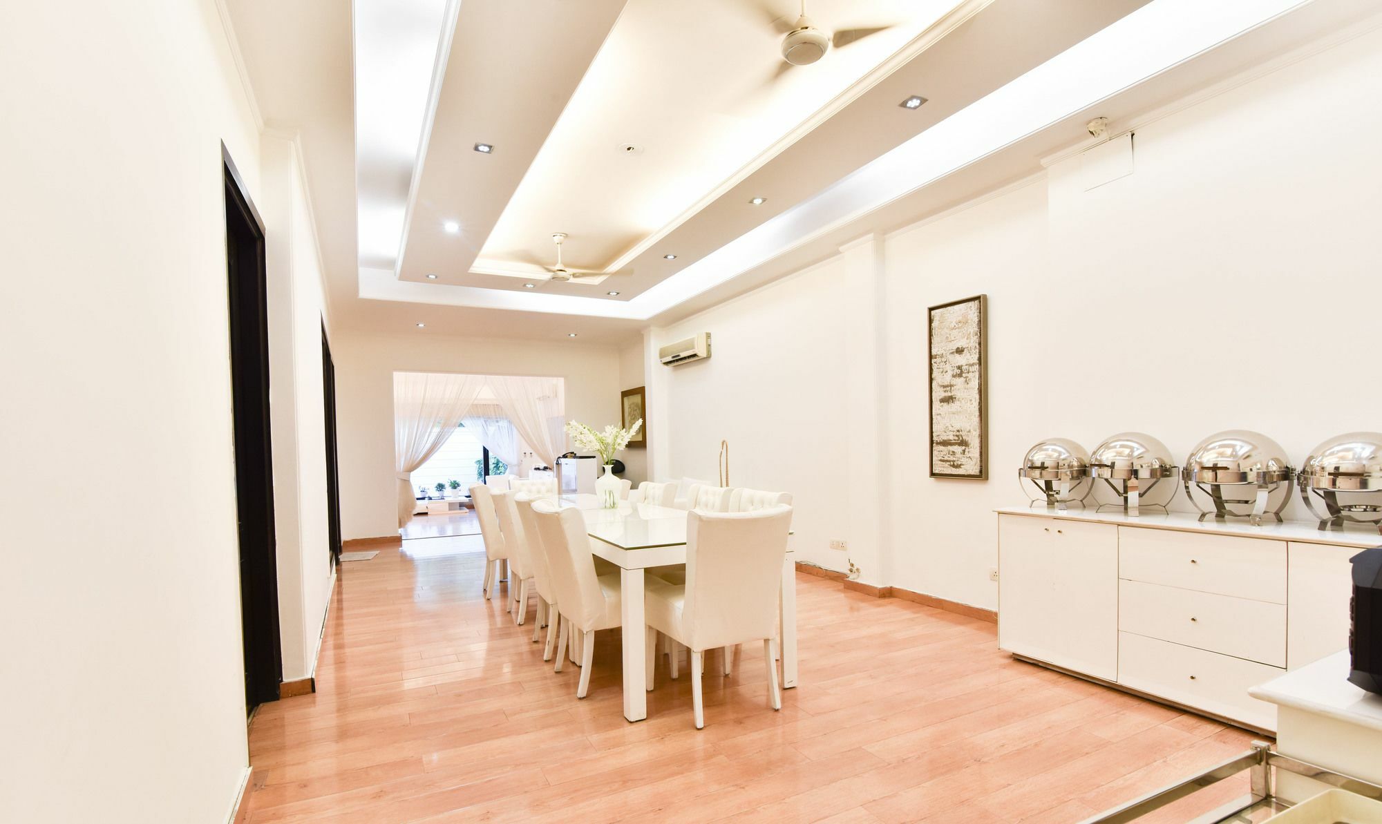 Hotel Treebo Trend The G8 Sector 39 Noida Exterior foto